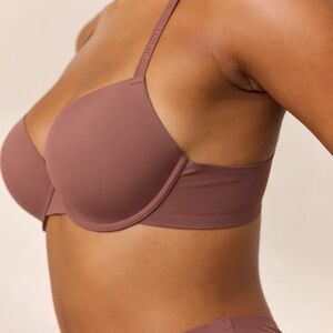 NWT Lounge Invisible Form T-Shirt Bra
